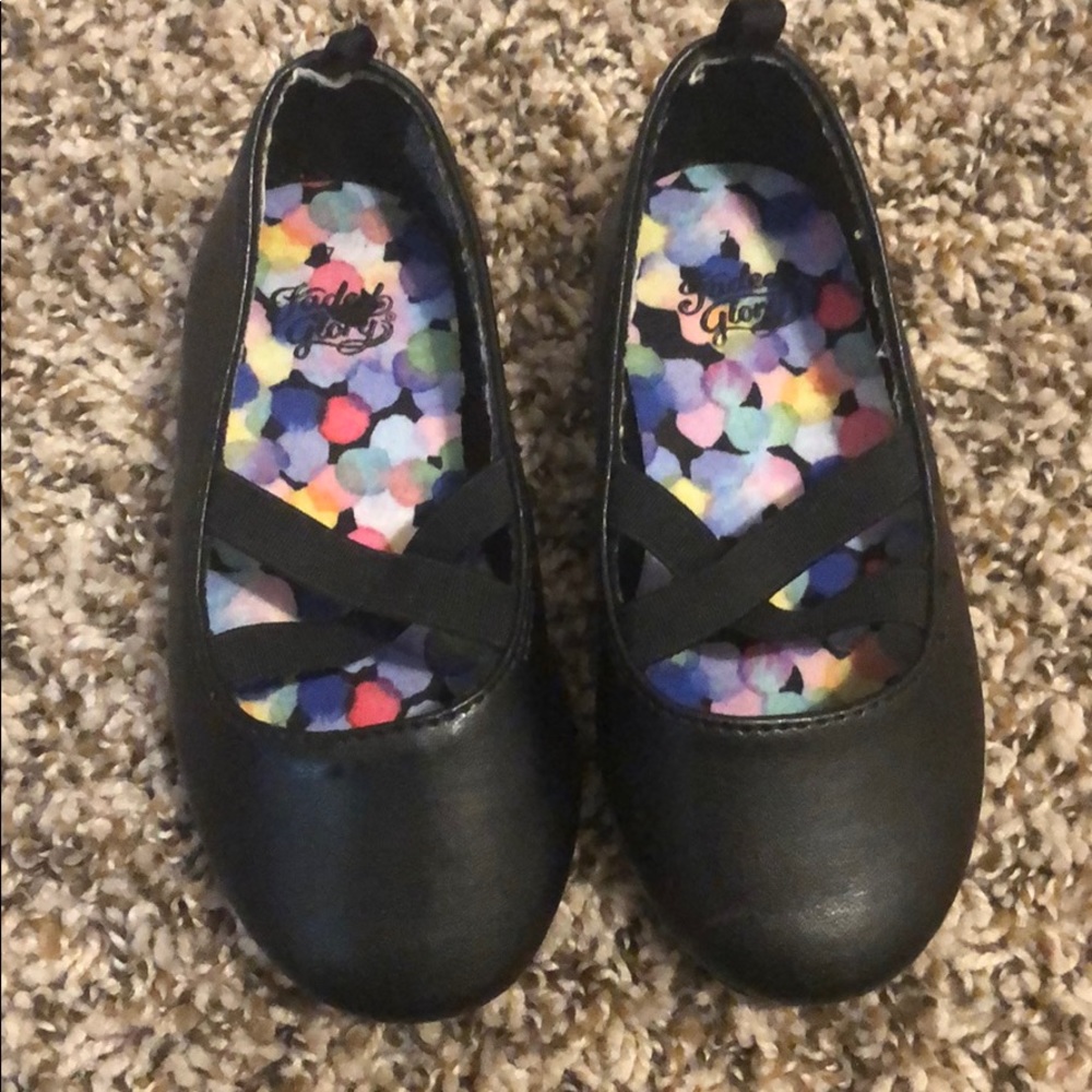 Black ballet flats